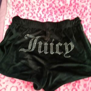 Juicy shorts